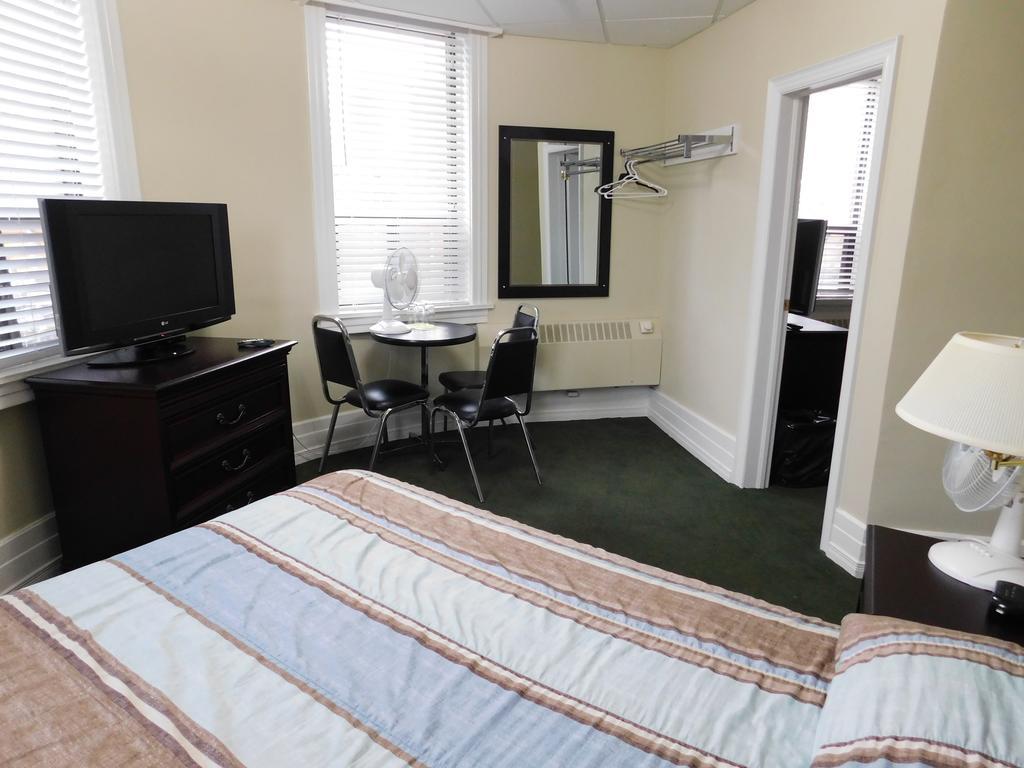 Filmores Hotel Toronto Bagian luar foto